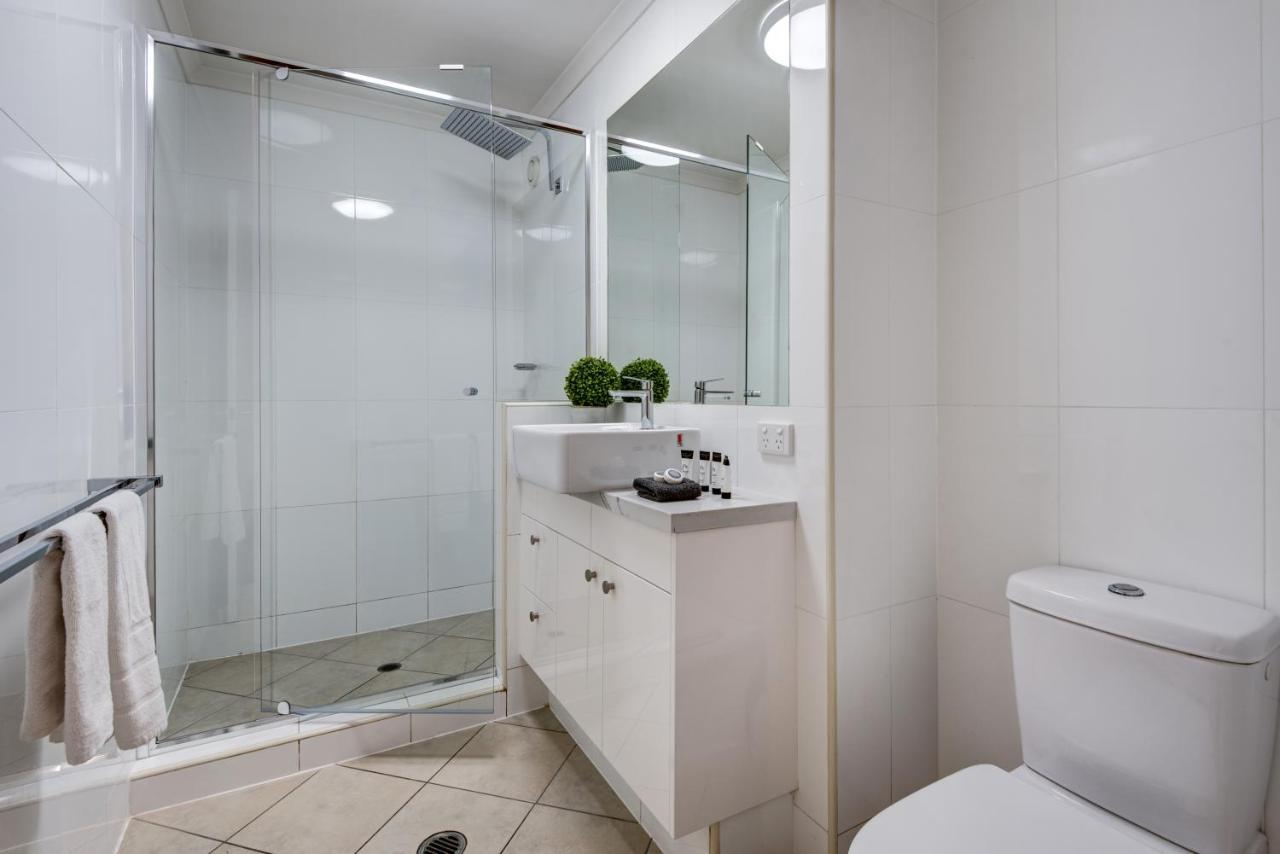 Shorelines 31 Renovated Upmarket Two Bedroom Apartment With Ocean Views And Buggy Хамилтън Айлънд Екстериор снимка